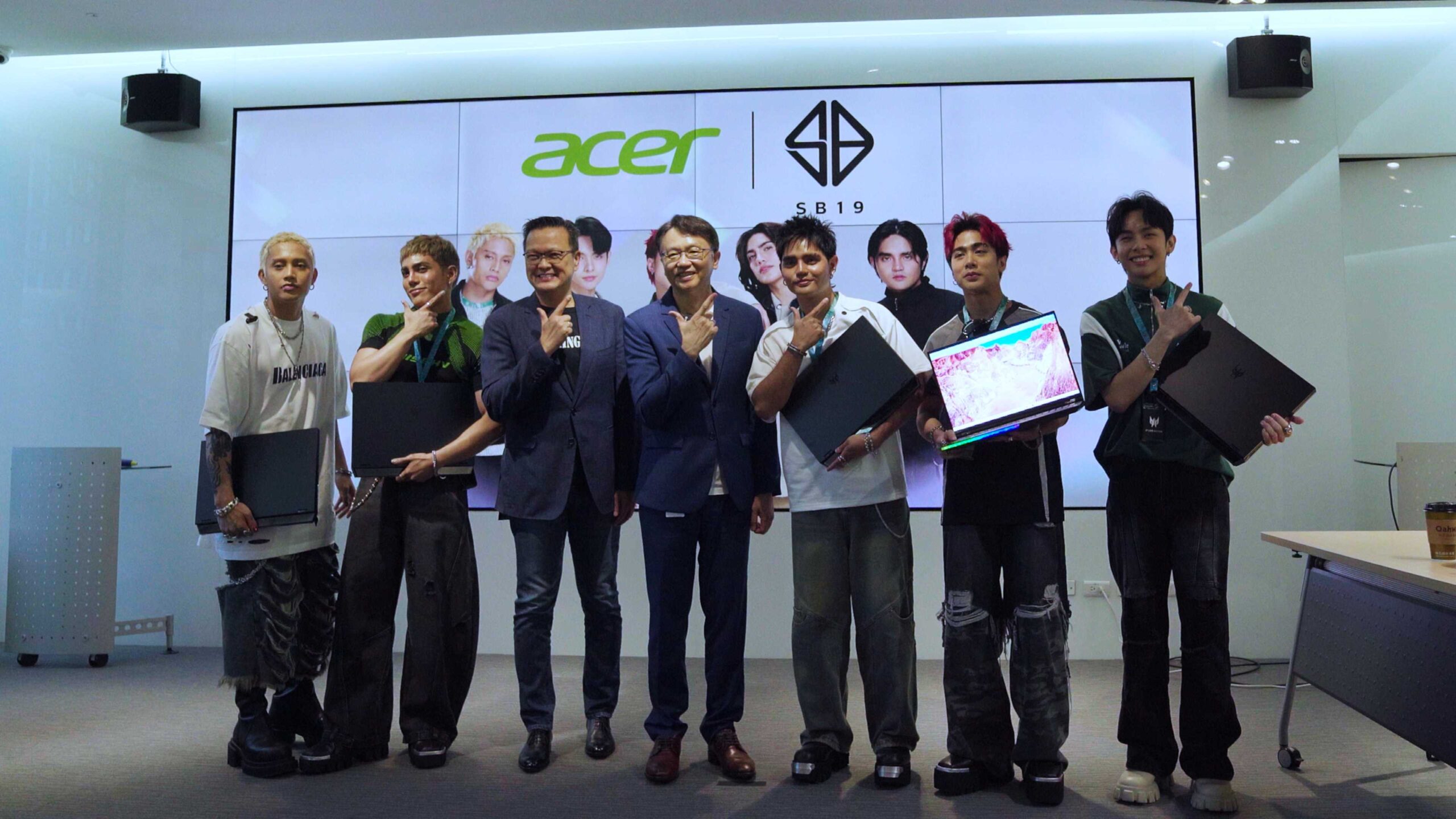 Acer-SB19