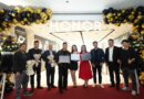 L-R: Roy Benedict Seguerra, SM City Manila, Asst. Mall Manager, Mike Lee, HONOR Philippines’ General Manager of Philippine Business Dept., ⁠⁠Charlie Mateo, Owner, CM Hi-Tech and Megapixel, ⁠⁠EA Guzman and Shaira Diaz, HONOR Star and GMA Sparkle Artist, ⁠⁠Danna Mateo, Owner, CM Hi-Tech and Megapixel, ⁠⁠Tom Yuan, HONOR Philippines’ National Sales Directorm, Ivan Liao, HONOR Retail Manager of Philippine Business Dept.