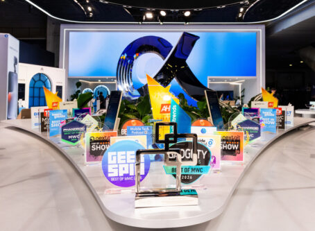 Winning Over 70 Media Awards for AI Breakthroughs and Hardware Excellence Across Robotics, Magic V6, MagicPad 4 and MagicBook Pro 14